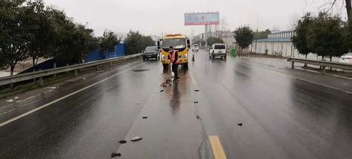 汉川 公路养护,他们雨天也不停歇