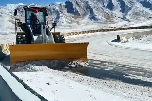 青海公路养护人坚守一线护航春运路